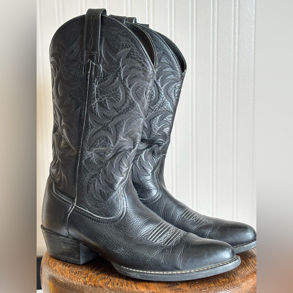 Ariat Men’s Heritage R Toe Western Boots 9.5D